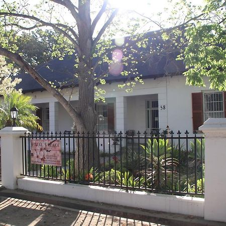 Petal'S Place Robertson Exterior foto